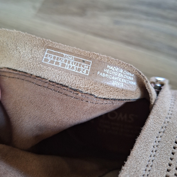 TOMS‎ Suede Leather Booties Ankle Boots Size 7 Tan - Picture 7 of 7